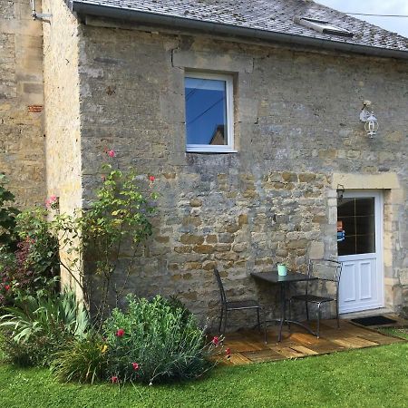 Bed and Breakfast La Pomme De Nuit Bayeux Exterior foto