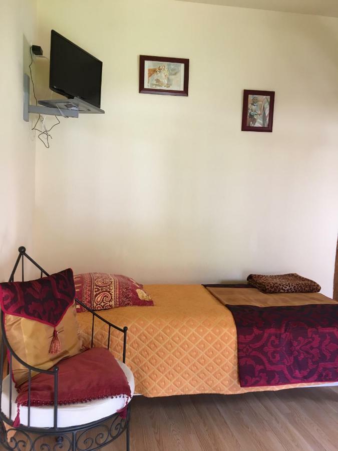 Bed and Breakfast La Pomme De Nuit Bayeux Exterior foto